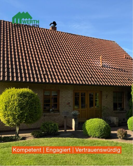 Lebensqualität und Familienglück garantiert: Gepflegtes EFH in ruhiger Wohnlage mit Wintergarten! Sichtbare Holzbalken, ein gemütlicher Kaminofen und zwei sonnige Terrassen schaffen eine Atmosphäre zum Wohlfühlen!
🏠 Objektdetails:
Wohnfläche: ca. 140 m²
Grundstück: ca. 899 m²
Zimmer: 6
Badezimmer: 2
Kaufpreis: 389.000€ (zzgl. 3,57% Provision)
⚡ Energieausweisdaten:
Energieausweistyp: liegt zur Besichtigung vor
Energieträger: Gas
Baujahr: 1999
Jetzt Besichtigungstermin vereinbaren!
#WerthImmobilien #Immobilienmakler #Immobilien #Schleswig-Holstein #Immobilienvermarktung