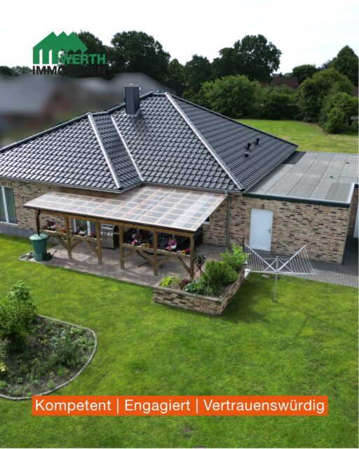 Dieser im Jahr 2021 errichtete Bungalow vereint modernes Wohnen, hochwertige Bauqualität und ein durchdachtes Raumkonzept auf einer Ebene!
🏠 Objektdetails:
Wohnfläche: ca. 168 m²
Grundstück: ca. 1.022 m²
Zimmer: 3
Badezimmer: 1
Kaufpreis: 649.000€ (zzgl. 3,57% Provision)
⚡ Energieausweisdaten:
Energieausweistyp: Bedarfsausweis
Endenergiebedarf: 23,5 kWh/(m²a)
Energieträger: Luft/Wasser Wärmepumpe
Effizienzklasse: A+
Baujahr: 2021
Jetzt Besichtigungstermin vereinbaren!
#WerthImmobilien #Immobilienmakler #Immobilien #Schleswig-Holstein #Immobilienvermarktung