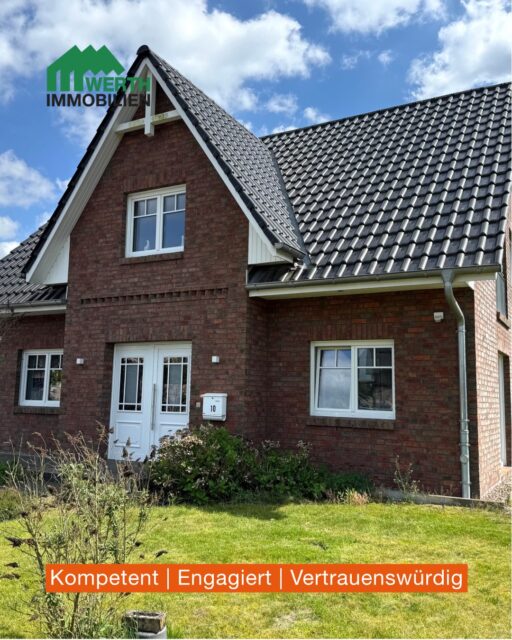 Dieses moderne Einfamilienhaus aus dem Baujahr 2017 verbindet zeitgemäße Architektur mit der Ruhe und Geborgenheit des dörflichen Wohnens! 🏡 Sichere dir dein neues Zuhause, bezugsfrei ab November 2026!
🏠 Objektdetails:
Wohnfläche: ca. 128 m²
Grundstück: ca. 864 m²
Zimmer: 4
Badezimmer: 1
Kaufpreis: 485.000€ (provisionsfrei)
⚡ Energieausweisdaten:
Energieausweistyp: Bedarfsausweis
Endenergiebedarf: 18 kWh/(m²a)
Energieträger: Luft/Wasser Wärmepumpe
Effizienzklasse: A+
Baujahr: 2017
Jetzt Besichtigungstermin vereinbaren!
#WerthImmobilien #Immobilienmakler #Immobilien #Schleswig-Holstein #Immobilienvermarktung